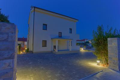 Elegant Villa Chiara with pool