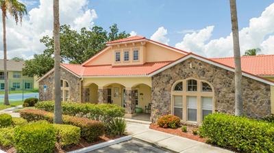 Amazing 4BR Lake View – Close to Disney