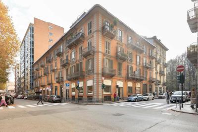 Montebello 42 Studio Apartment by Alterego