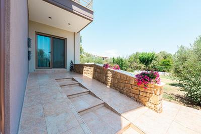 New Sun and Sea Apartment in a 4 acres garden