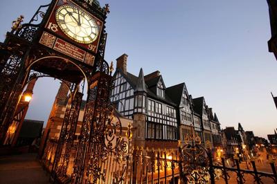 Chester City Centre Town House