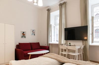 Economy City Living- 1BR Apt in an Old Building