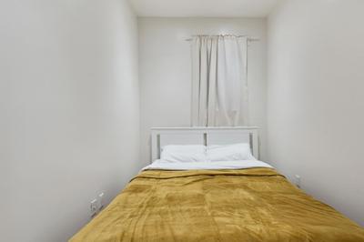 2 Bedroom Modern Unit in Central Manhattan photo 5
