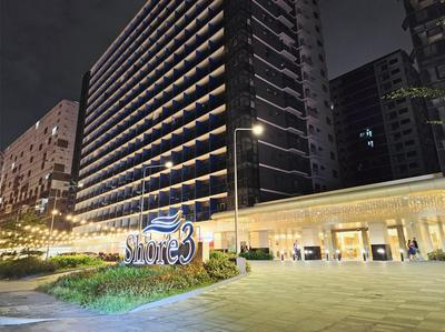 Callie's Cozy Home at Shore 3 Mall of Asia