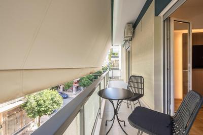 City Vibes Stylish 2BR and a Stunning Balcony