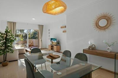 Luminoso apartamento en Elviria