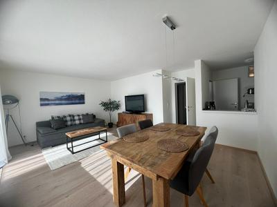 App 3 min walk to Seefeld center
