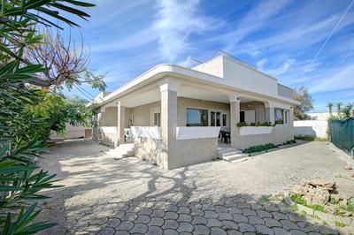 Villa Dei Fanti On The Sandy Beach - Happy Rentals