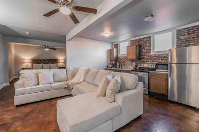 Close To TCU, King Bed and Sleeps 4