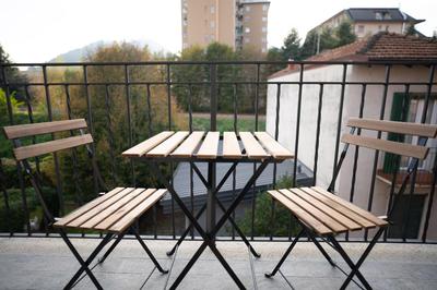 Ponente - Balcony, Free Parking,Close to Como