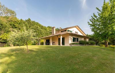 Amazing Home In Umbertide With Kitchen