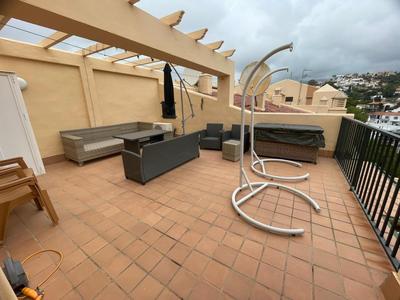 Mountain Views, Pool & Rooftop, Cozy 2BR for 6