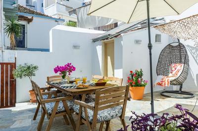 Evagelias garden villa