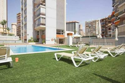 Apartamento con jacuzzi, sauna, gimnasio y piscina enfrente del mar