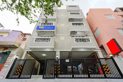 FabHotel Lucky Inn Grand Residency