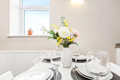 Two bed Apartment in Leytonstone