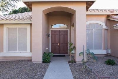 Spacious golf course house with pool heater, spa
