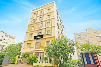 Super Townhouse Kondapur Near Botanical Garden Formerly RRR Inn