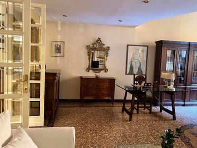 Bologna Medieval Art Loft