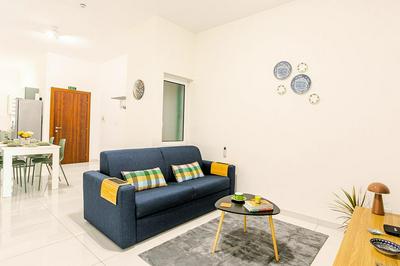 Contemporary St Julians Comfort