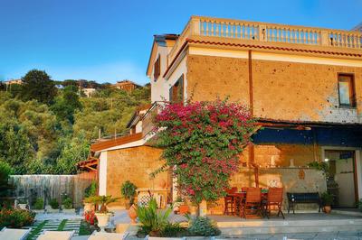 Amore Rentals - Villa Tina
