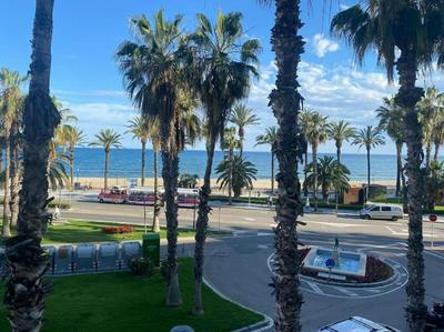 Apartamento frente playa-Premium