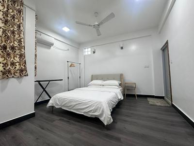 Riviera Cove - 1 bedroom apartment with living room & kitchen