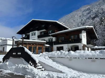 Pension Baranekhof - closest to the Kitzsteinhorn Ski Resort