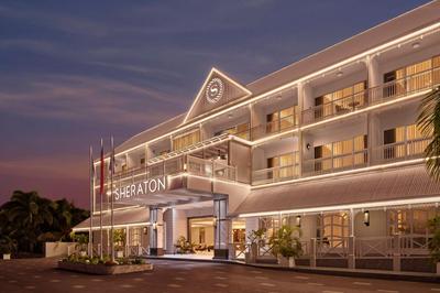 Sheraton Samoa Aggie Grey's Hotel & Bungalows