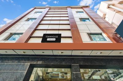 Townhouse Arakashan Road Paharganj Formerly Mohan international