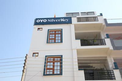 Super Hotel O Guest House Near Lulu Mall