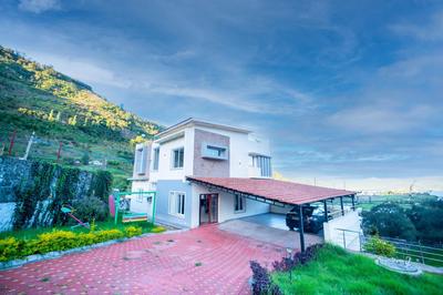 Queen's Hotel Mount garden Kodaikanal