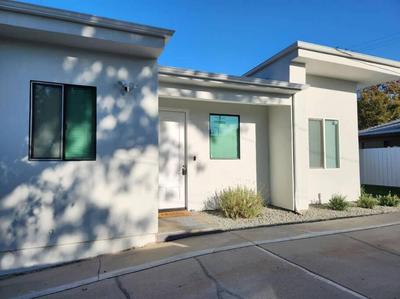 Spacious 1 Bed ADU in Encino, Home Away from Home