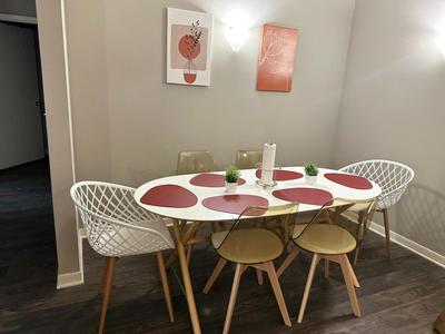 Spacious 1400sf 3bed 2bath Apartment