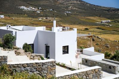 Beyond Naxos-Exclusive vacation home
