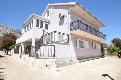 Apartments Jakov