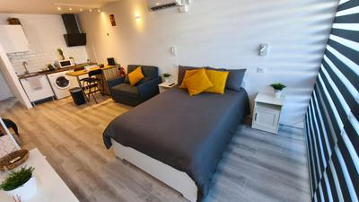 Moderno Estudio con Piscina en Arona - Ideal para Parejas