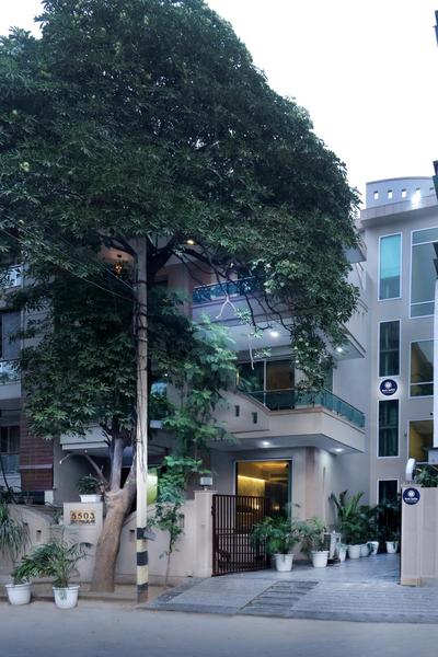 Posh Suites - Golf Course Road