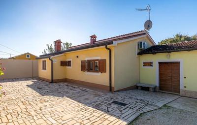 Beautiful Villa Vista Mare with pool in Vizinada