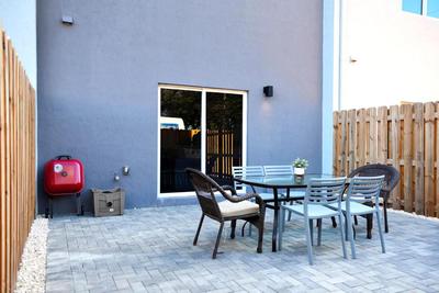 Entire House with Free Parking at North Miami!