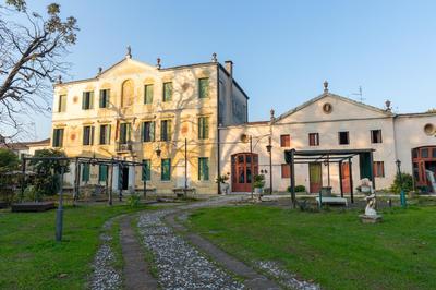Villa Nani Mocenigo, Golin