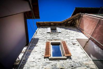 Incanto Medievale Casa con Vista Lago