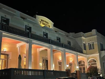 Tinion Hotel