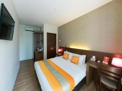 OYO 139 The Marque Hotel