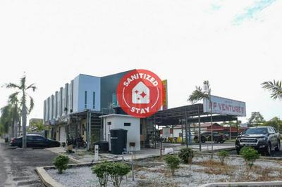 OYO 89859 PP Traveller's Hotel