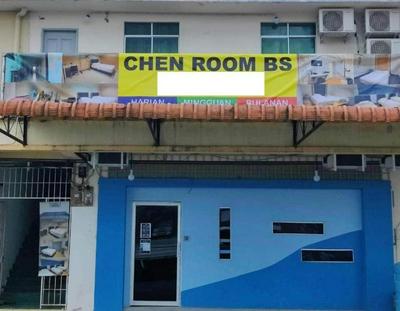 OYO HOME 90667 Chen Room Bs