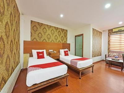 Capital O 90661 Luxor Empire Hotel