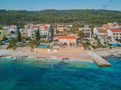 Sea Breeze Residence Villa by the Sea with Pool