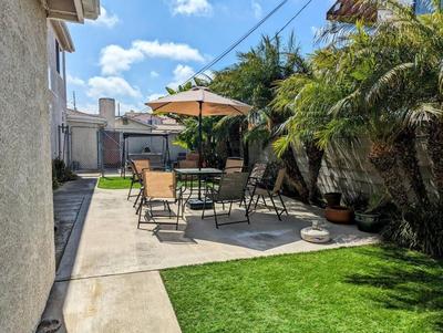 5 Minutes to South Bay Beaches! Private 2 bedroom 2 bath 2 level home with patio Excellent value!