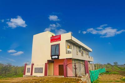 Hotel O F Three Hotel